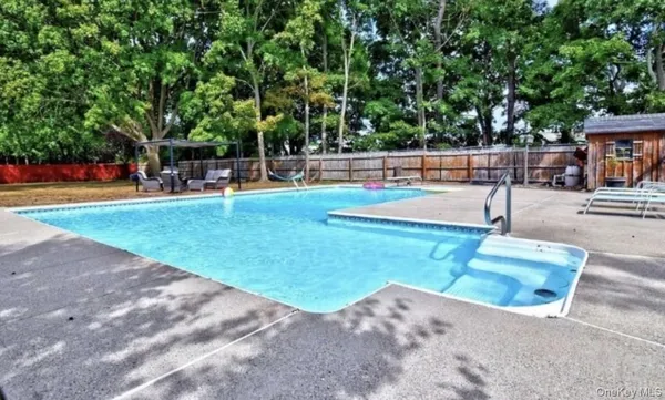 $659,999 | 824 Lincoln Avenue, Bohemia, NY 11716