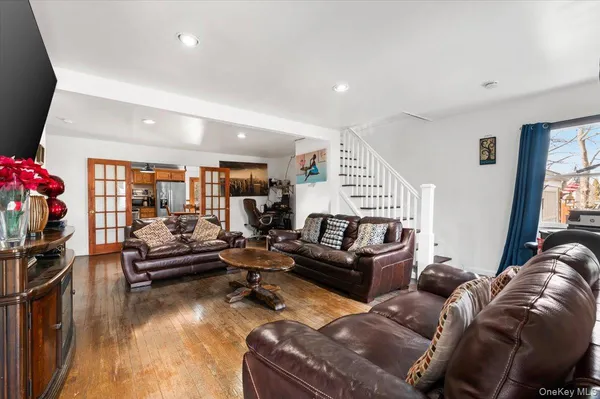 $659,999 | 824 Lincoln Avenue, Bohemia, NY 11716