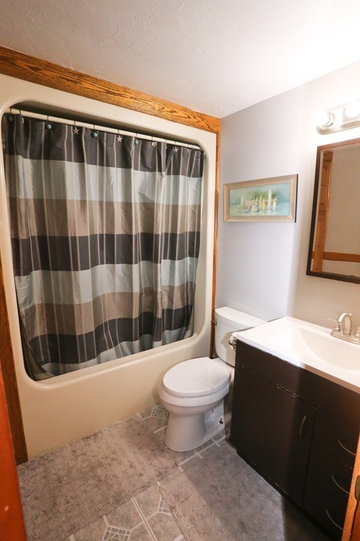 36 Coburn Road Berlin, MA 01503 - Photo 16 of 21