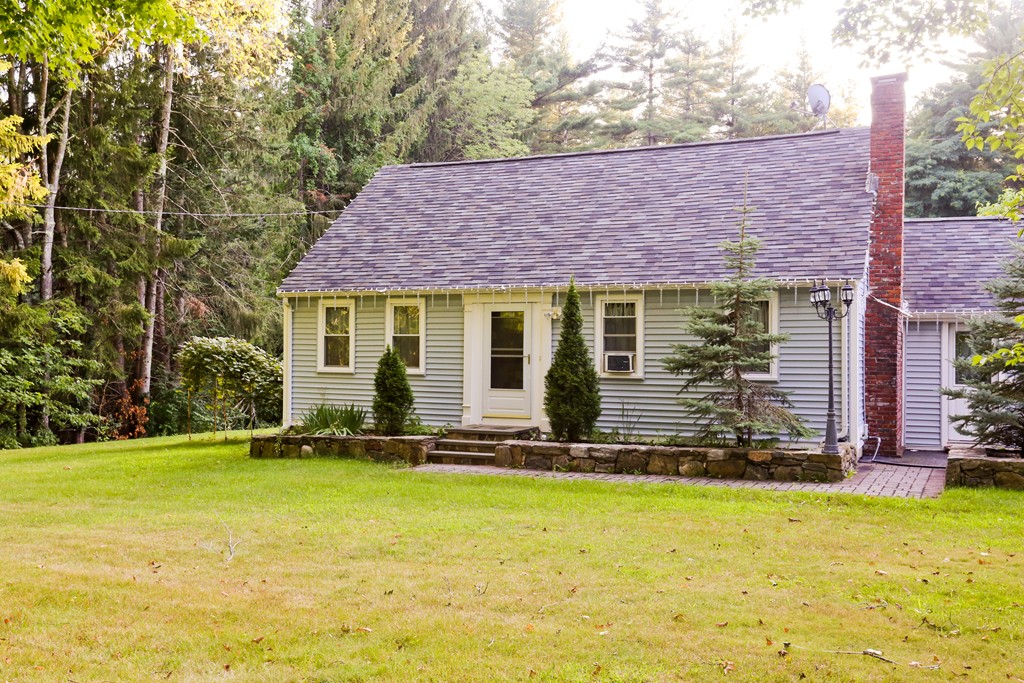 36 Coburn Road Berlin, MA 01503 - Photo 2 of 21