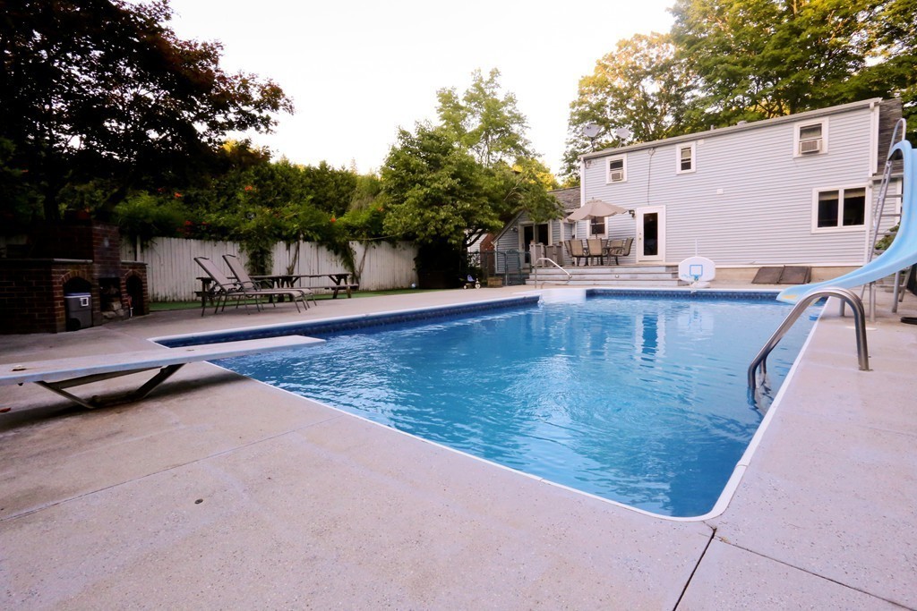 36 Coburn Road Berlin, MA 01503 - Photo 9 of 21