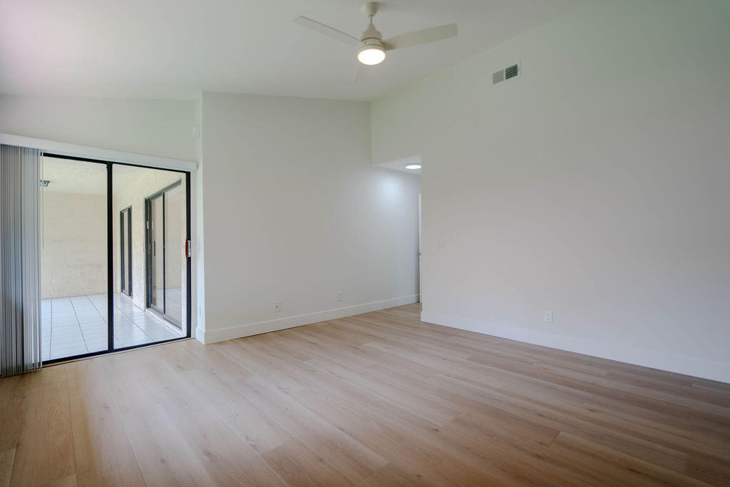 5710 Coach House Circle, Unit G Boca Raton, FL 33486 - Photo 12 of 24 DSC08409