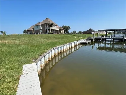 $240,000 | 2064 Lakeshore Boulevard South, Slidell, LA 70461