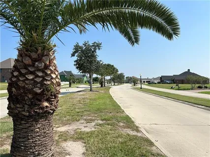 $240,000 | 2064 Lakeshore Boulevard South, Slidell, LA 70461