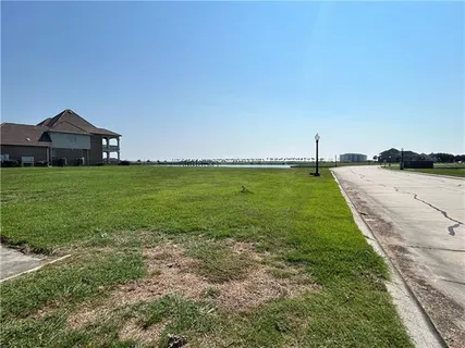 $240,000 | 2064 Lakeshore Boulevard South, Slidell, LA 70461