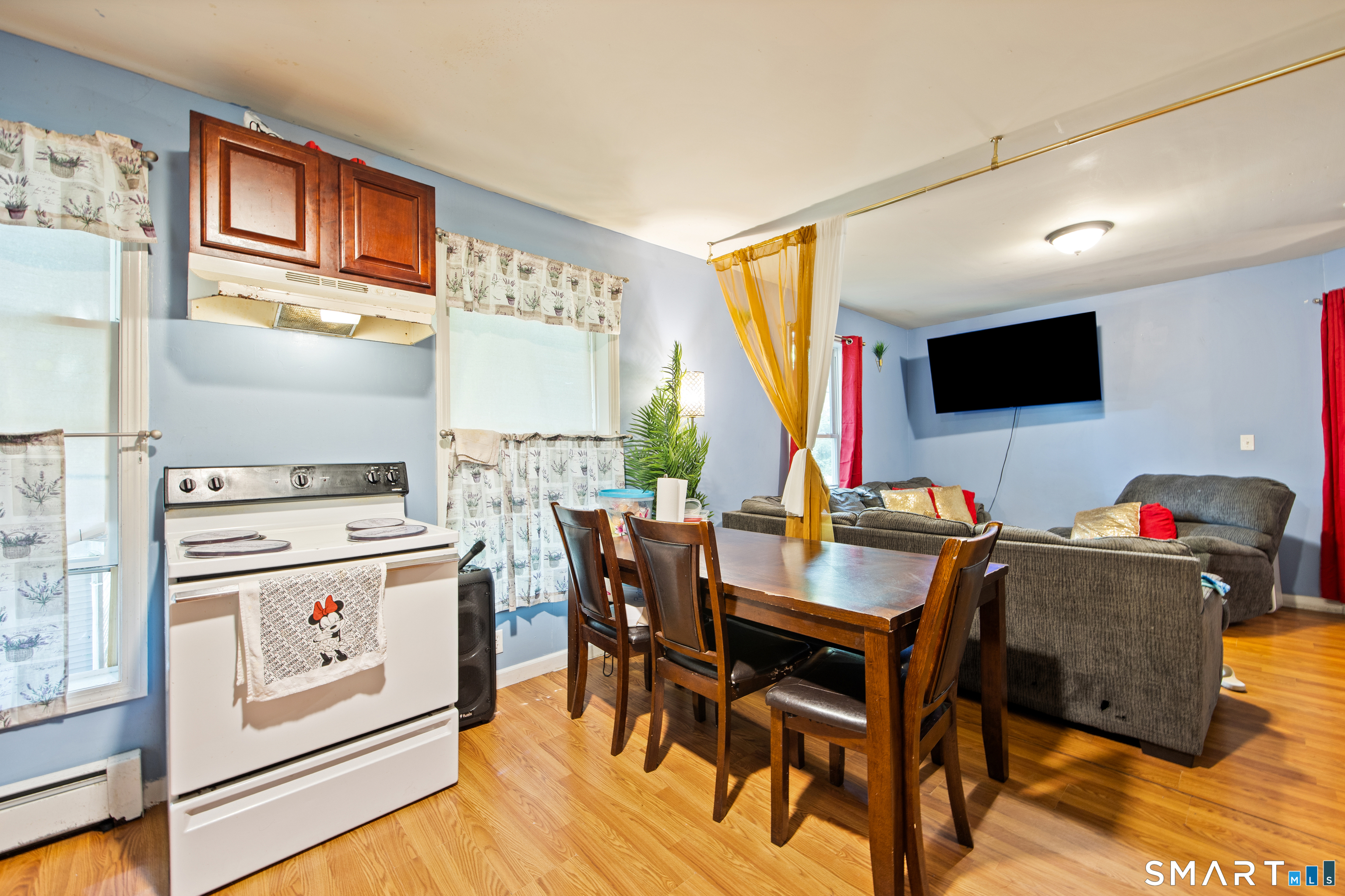 2 Hazel Street Waterbury, CT 06704 - Photo 4 of 30