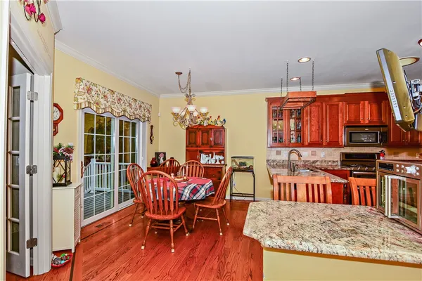 $629,900 | 170 Providence Pike, Unit 7, North Smithfield, RI 02896