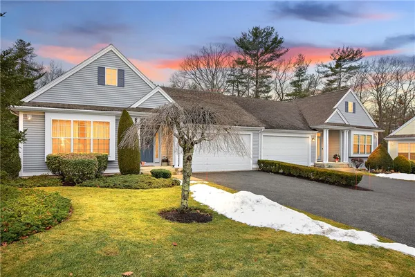 $629,900 | 170 Providence Pike, Unit 7, North Smithfield, RI 02896