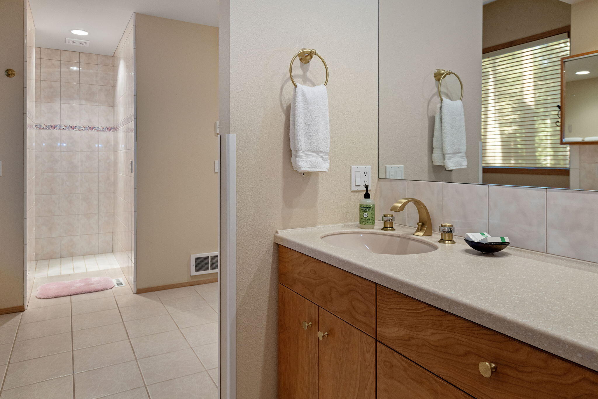 71059 Bracken Lane Black Butte Ranch, OR 97759 - Photo 27 of 49 27-web-or-mls-DSC_7250