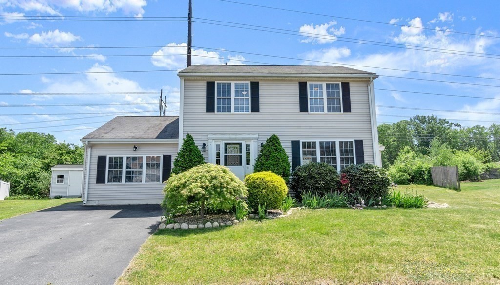 11 Meadowsweet Road Shrewsbury, MA 01545 - Photo 1 of 23 Gallery Image 1