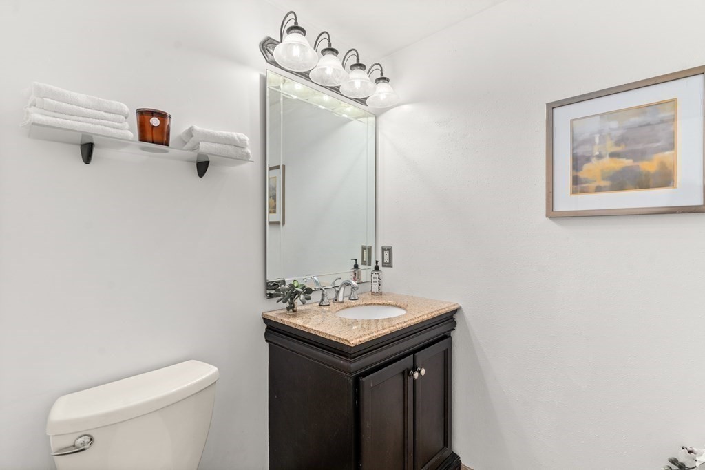 11 Meadowsweet Road Shrewsbury, MA 01545 - Photo 11 of 23 Gallery Image 11