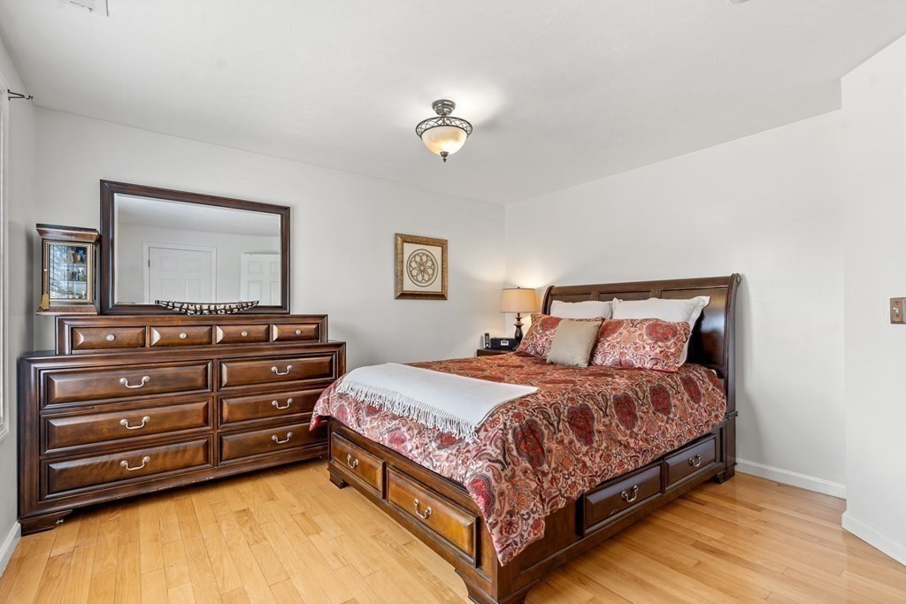 11 Meadowsweet Road Shrewsbury, MA 01545 - Photo 13 of 23 Gallery Image 13