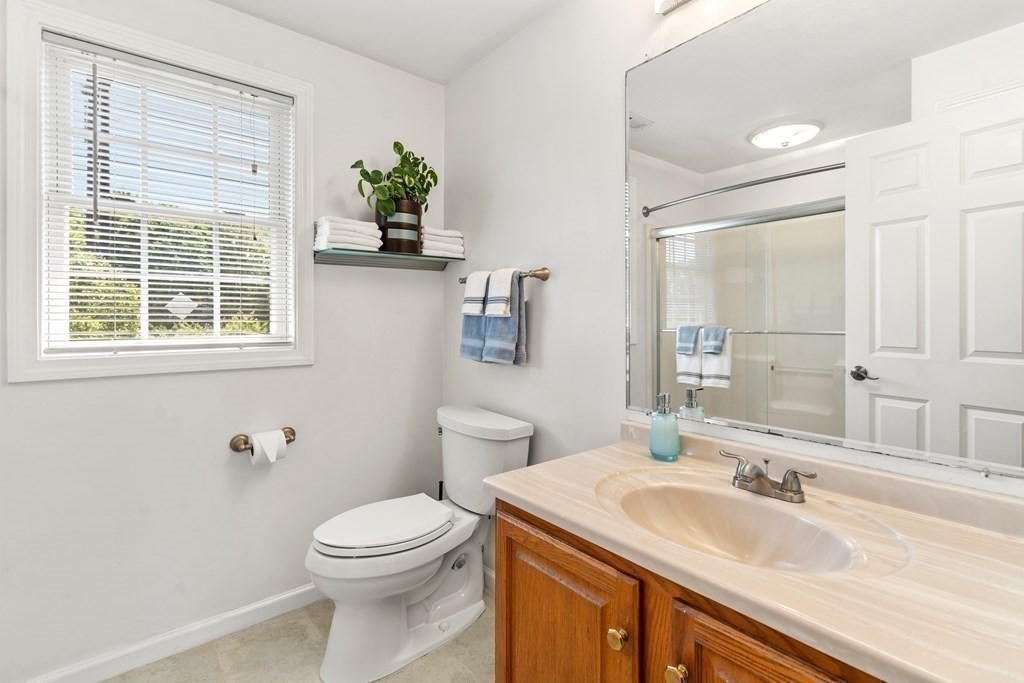 11 Meadowsweet Road Shrewsbury, MA 01545 - Photo 17 of 23 Gallery Image 17