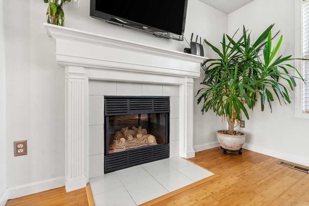 11 Meadowsweet Road Shrewsbury, MA 01545 - Photo 6 of 23 Gallery Image 6
