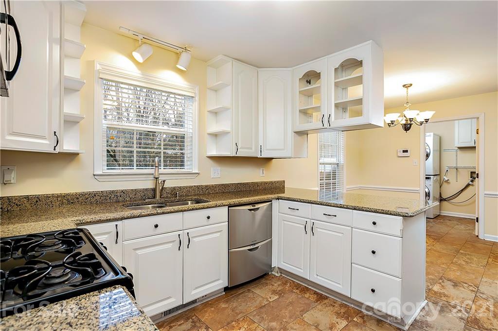 3038 Markworth Road Charlotte, NC 28210 - Photo 12 of 24
