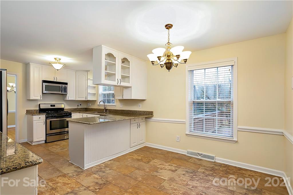 3038 Markworth Road Charlotte, NC 28210 - Photo 8 of 24