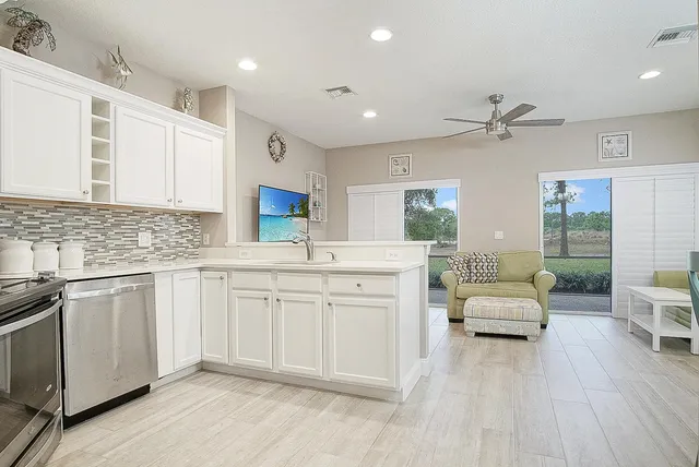 $289,000 | 8320 Mulligan Circle, Unit 2112, Port St. Lucie, FL 34986