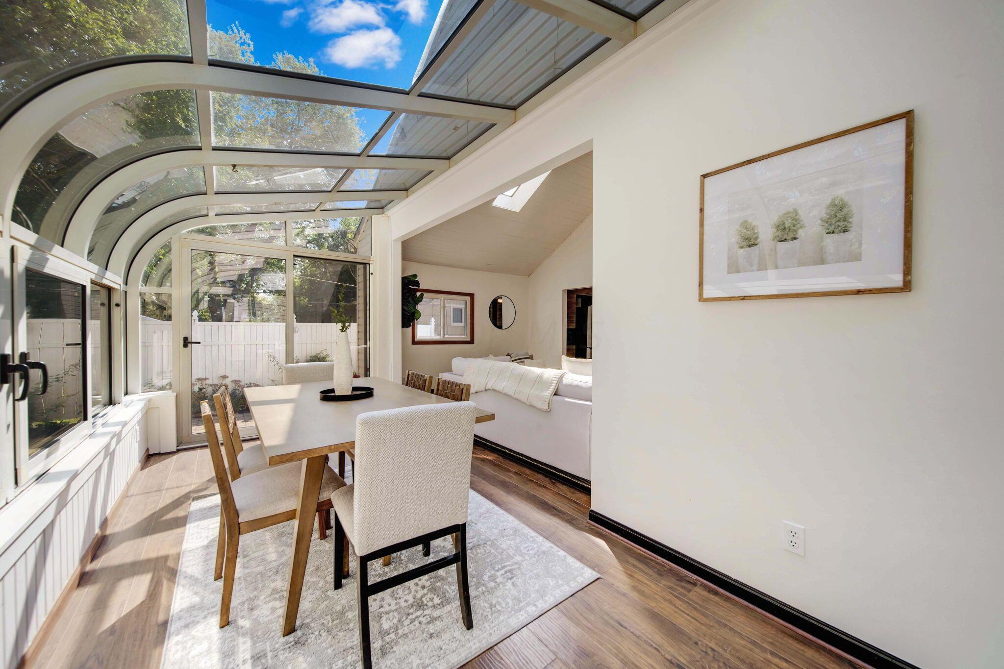 2202 Edgevale Road Columbus, OH 43221 - Photo 22 of 35 Solarium