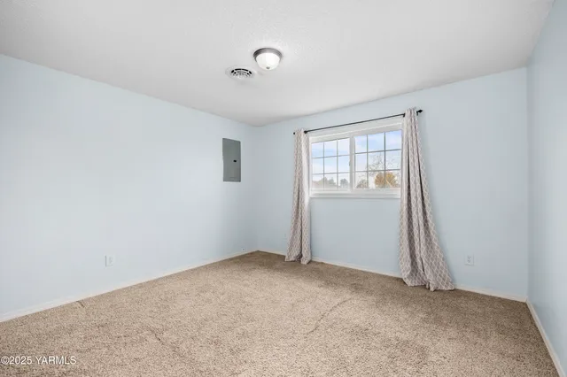 $365,000 | 621 Westwind Drive, Zillah, WA 98953