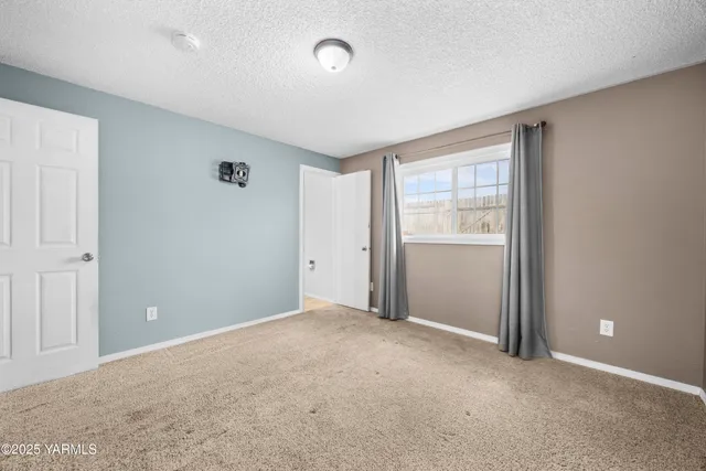 $365,000 | 621 Westwind Drive, Zillah, WA 98953