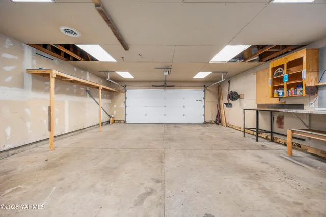 $365,000 | 621 Westwind Drive, Zillah, WA 98953