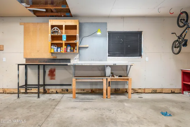 $365,000 | 621 Westwind Drive, Zillah, WA 98953