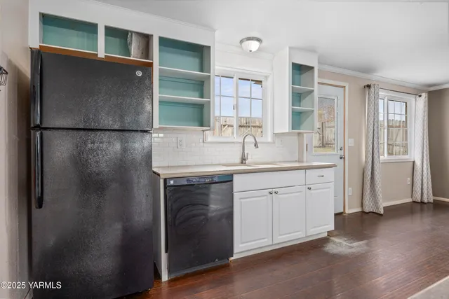 $365,000 | 621 Westwind Drive, Zillah, WA 98953