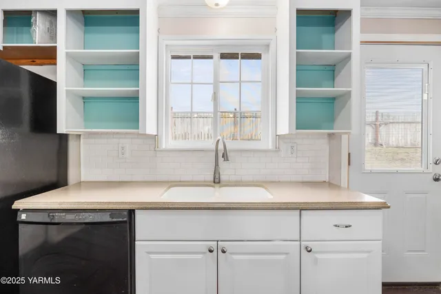 $365,000 | 621 Westwind Drive, Zillah, WA 98953