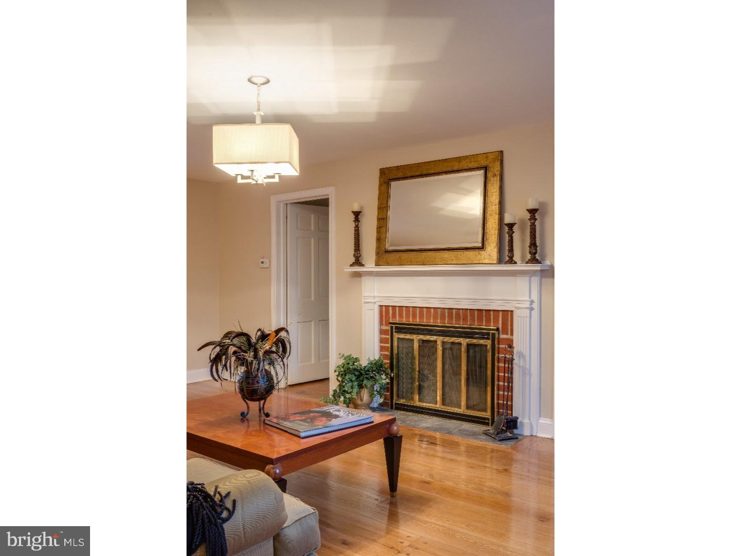 817 Weadley Road Radnor, PA 19087 - Photo 4 of 25 Living Room