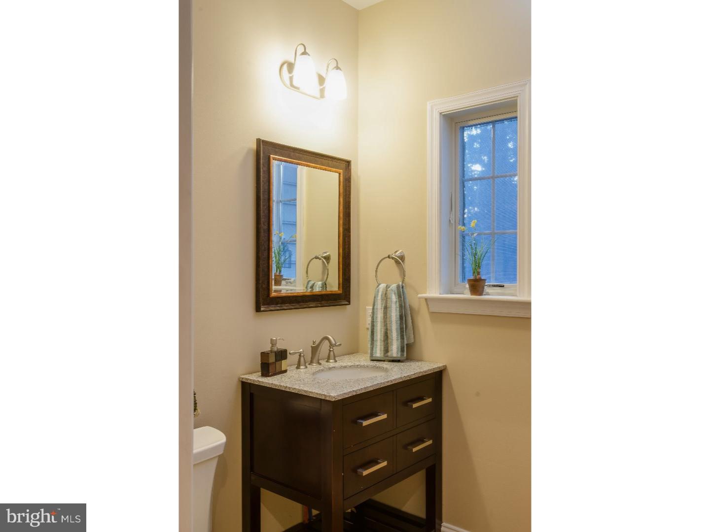 817 Weadley Road Radnor, PA 19087 - Photo 10 of 25 Half Bath