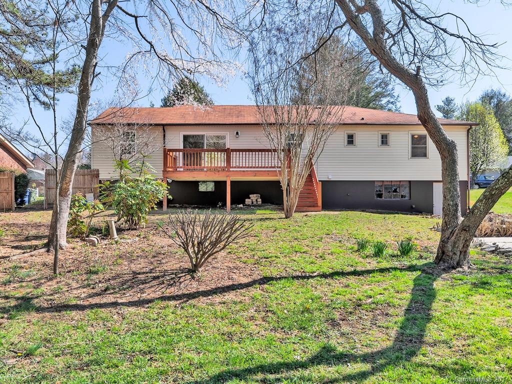 402 Balsam Road, Unit 2 Hendersonville, NC 28792 - Photo 15 of 18 Gallery Image 15
