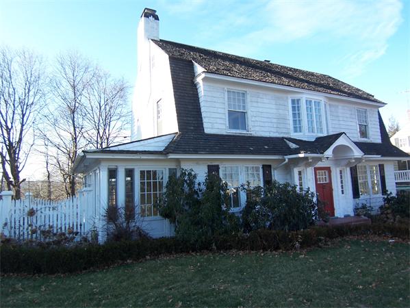 18 Kenilworth Road Worcester, MA 01602 - Photo 1 of 14 Gallery Image 1
