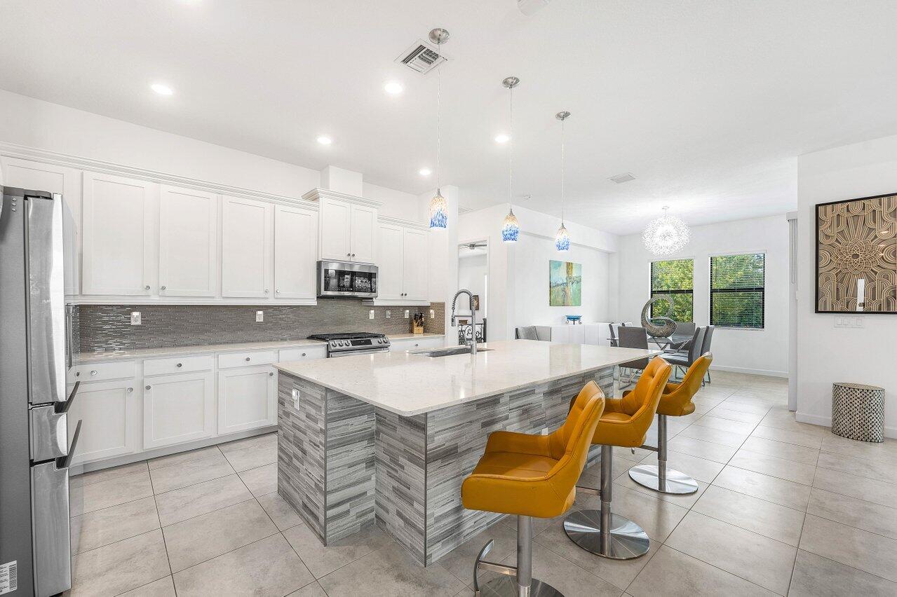 1119 Arrowhead Point Road Loxahatchee, FL 33470 - Photo 16 of 106 Kitchen