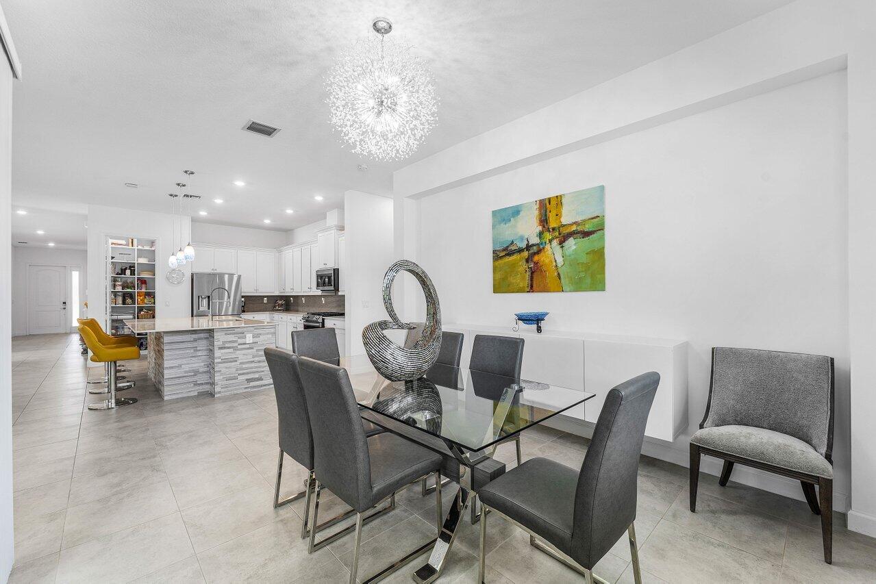 1119 Arrowhead Point Road Loxahatchee, FL 33470 - Photo 19 of 106 Dining room