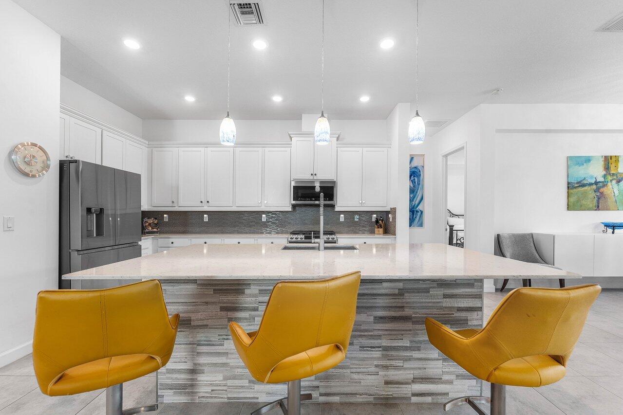 1119 Arrowhead Point Road Loxahatchee, FL 33470 - Photo 27 of 106 Kitchen view large Island