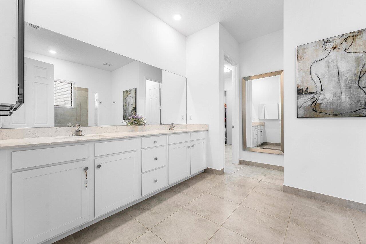 1119 Arrowhead Point Road Loxahatchee, FL 33470 - Photo 33 of 106 Primary bathroom