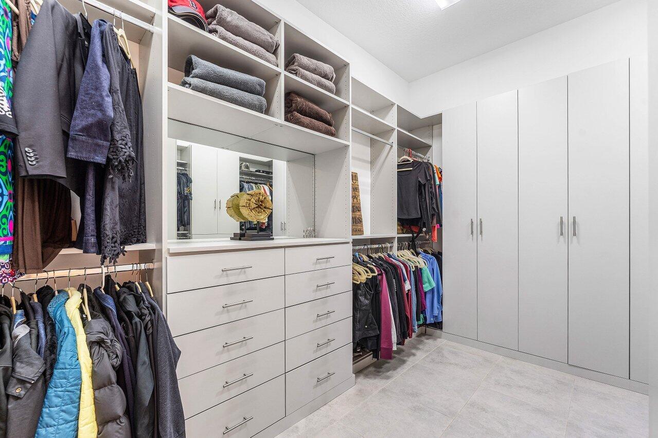 1119 Arrowhead Point Road Loxahatchee, FL 33470 - Photo 36 of 106 prmary walk-in closet