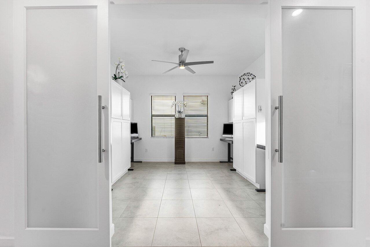 1119 Arrowhead Point Road Loxahatchee, FL 33470 - Photo 10 of 106 Modern Doble doors office