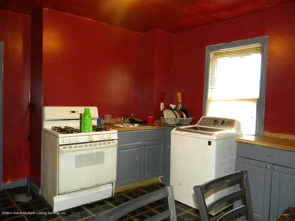 67 Morningstar Road Staten Island, NY 10303 - Photo 13 of 21 67 Morningstar Road 043