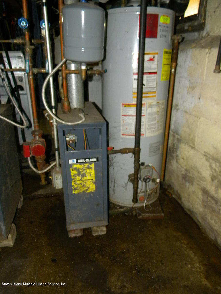 67 Morningstar Road Staten Island, NY 10303 - Photo 18 of 21 67 Morningstar Road 023