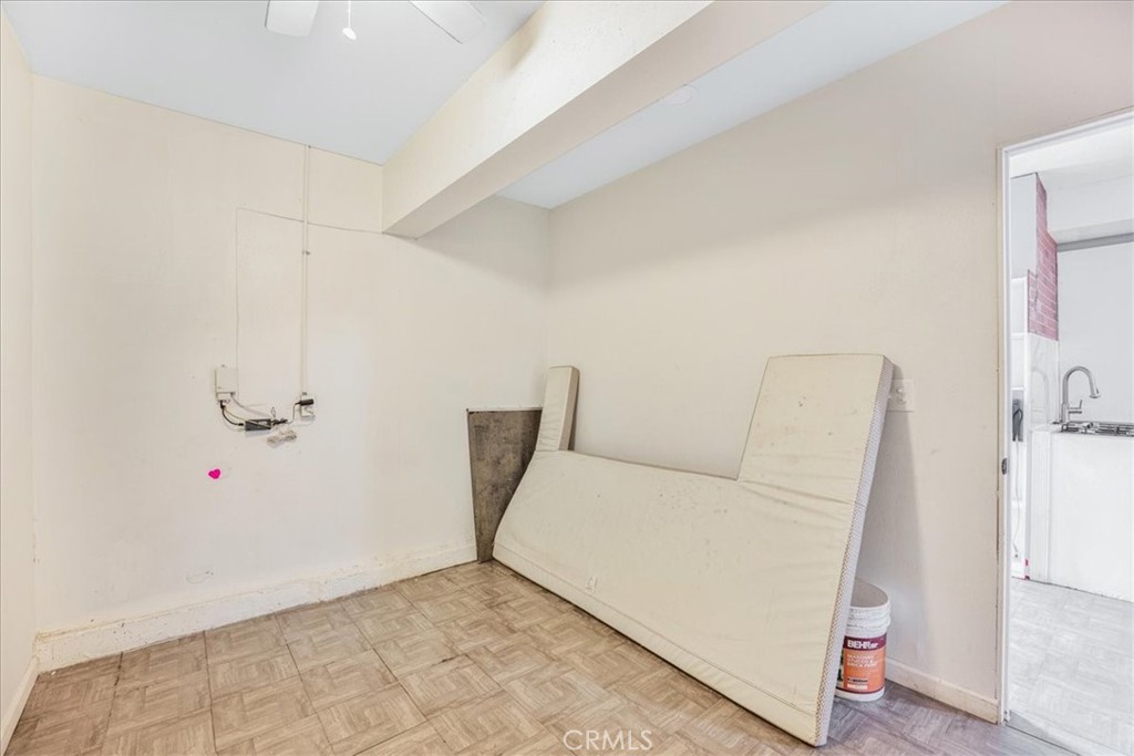 507 Coudures Way Perris, CA 92571 - Photo 22 of 41 a living room with furniture and a table