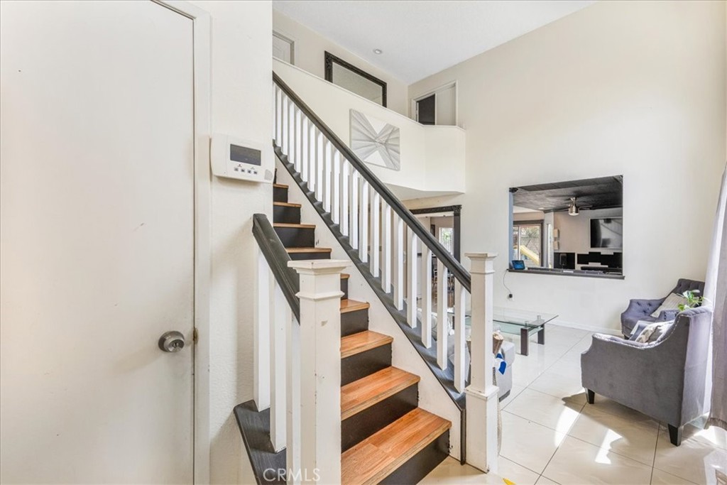 507 Coudures Way Perris, CA 92571 - Photo 7 of 41 a view of entryway and hall