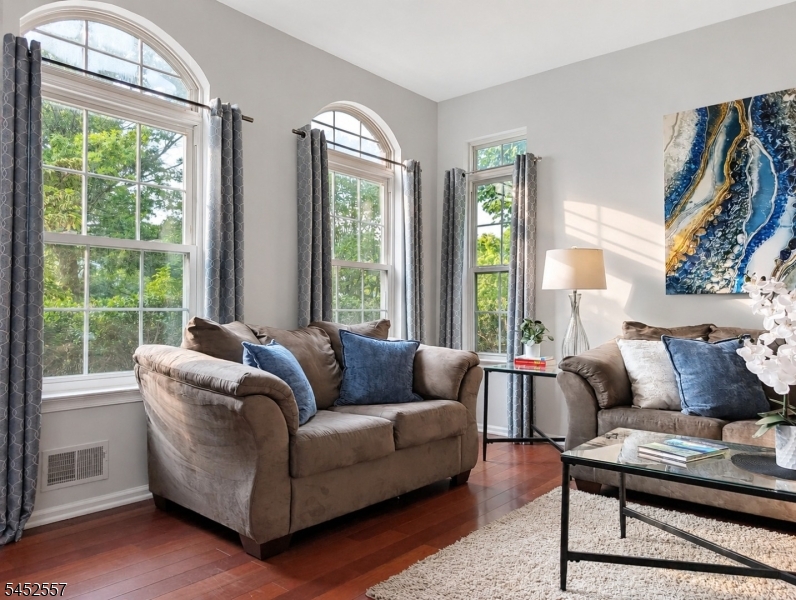 45 Rutgers Lane Princeton, NJ 08540 - Photo 3 of 28 Gallery Image 3