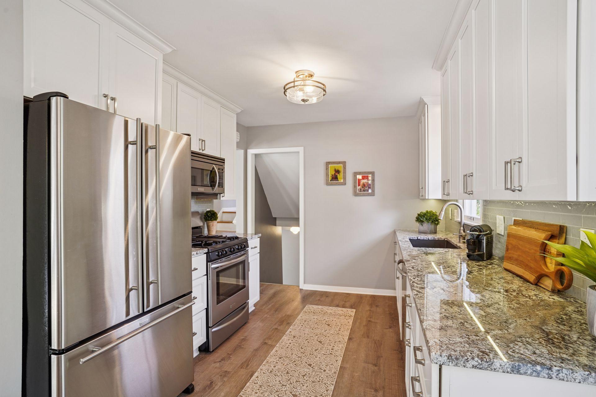 13012 Muriel Road Minnetonka, MN 55305 - Photo 11 of 42