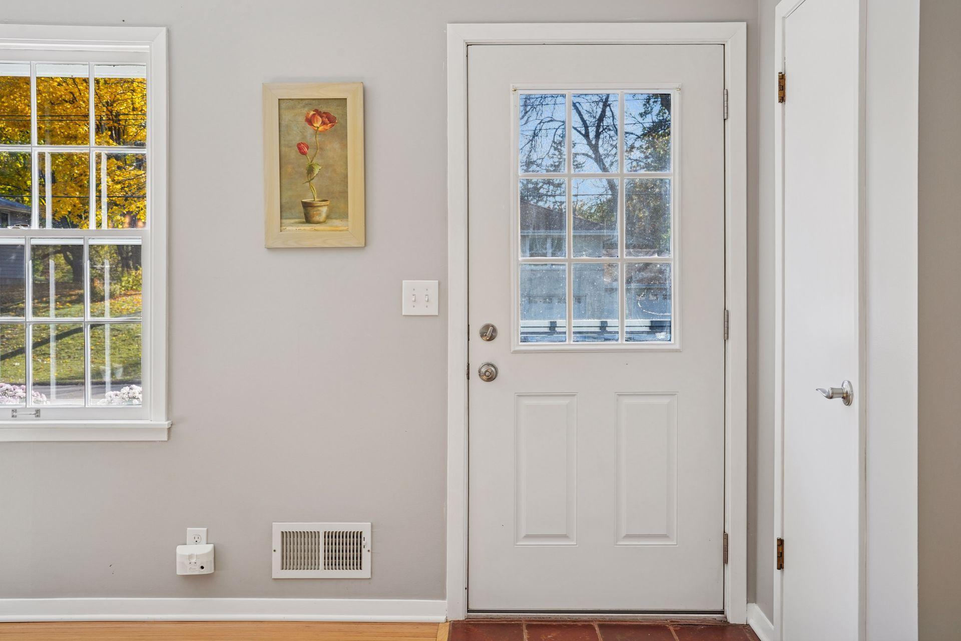 13012 Muriel Road Minnetonka, MN 55305 - Photo 5 of 42