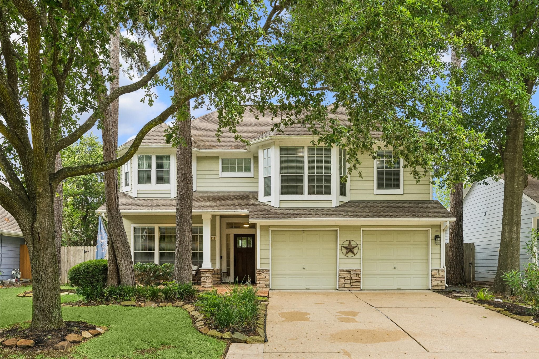 8123 Clarion Way Houston, TX 77040 - Photo 1 of 33 front view of a house