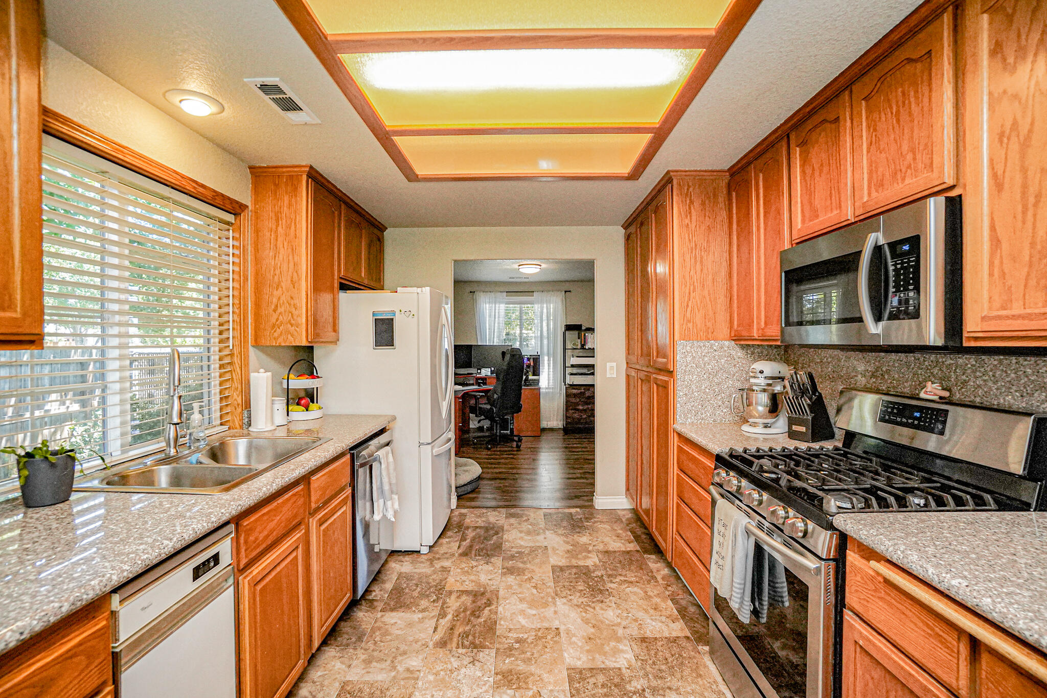 930 Amanda Way Central Point, OR 97502 - Photo 10 of 28 13