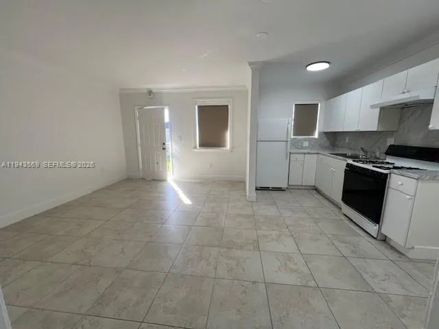 $1,750 | 4250 Southwest 67th Avenue, Unit 37, Miami, FL 33155