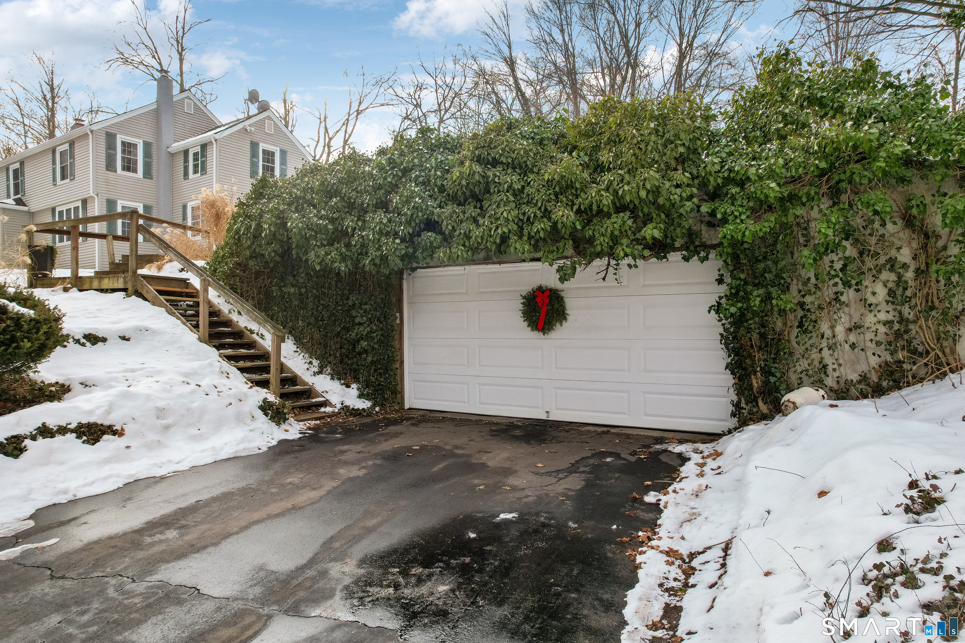 1023 King Road Cheshire, CT 06410 - Photo 6 of 40 Detached 2 car garage