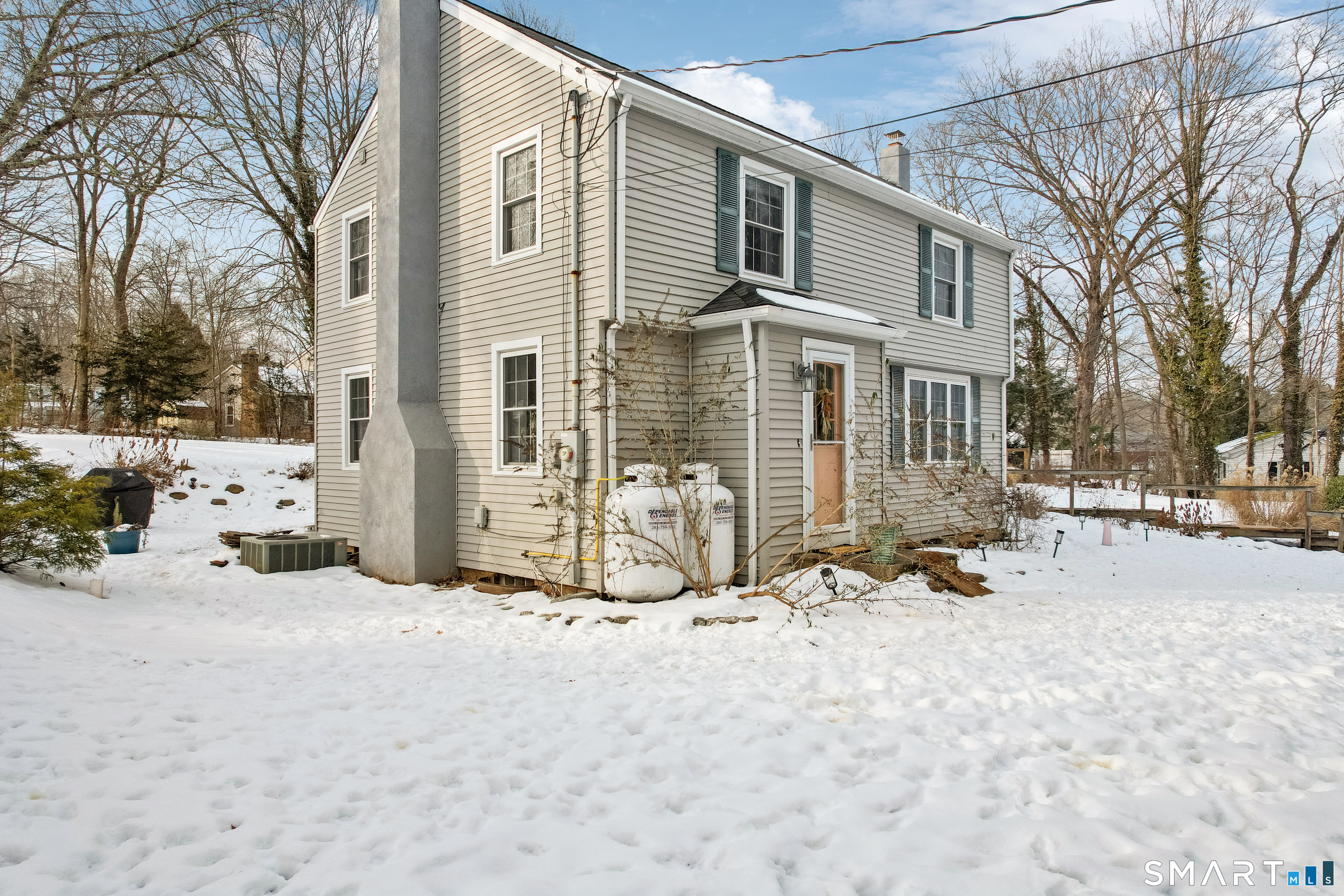 1023 King Road Cheshire, CT 06410 - Photo 8 of 40 South side of home